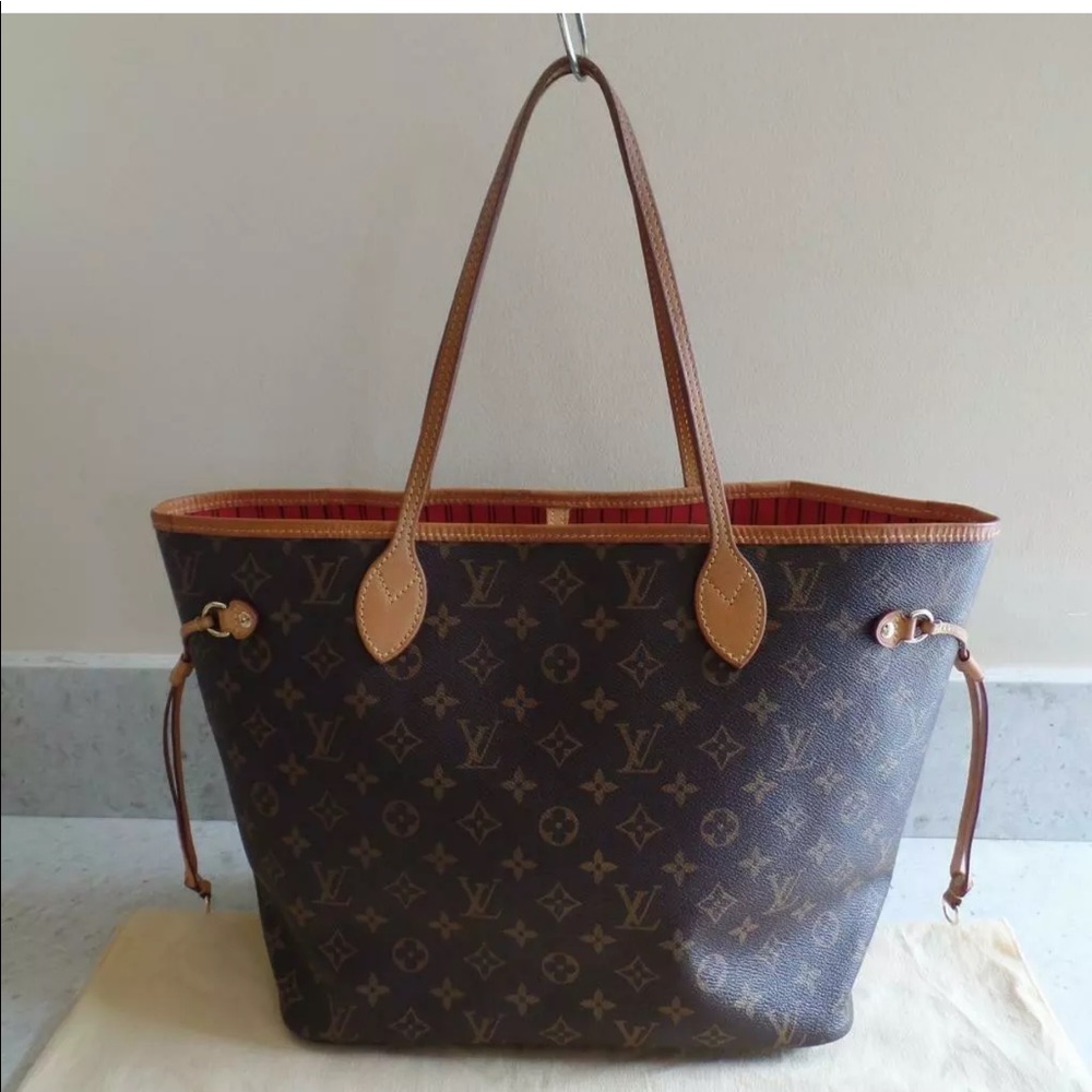 Louis Vuitton Neverfull - Picture 2 of 5